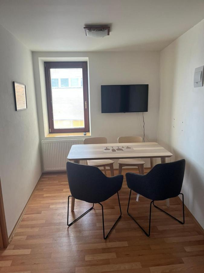 Apartman Hotel Vomocil Bystre Ngoại thất bức ảnh