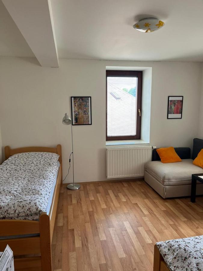 Apartman Hotel Vomocil Bystre Ngoại thất bức ảnh